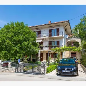 Apartman Dora, Selce