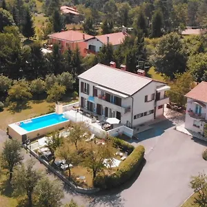 Maison d'hôtes Surina